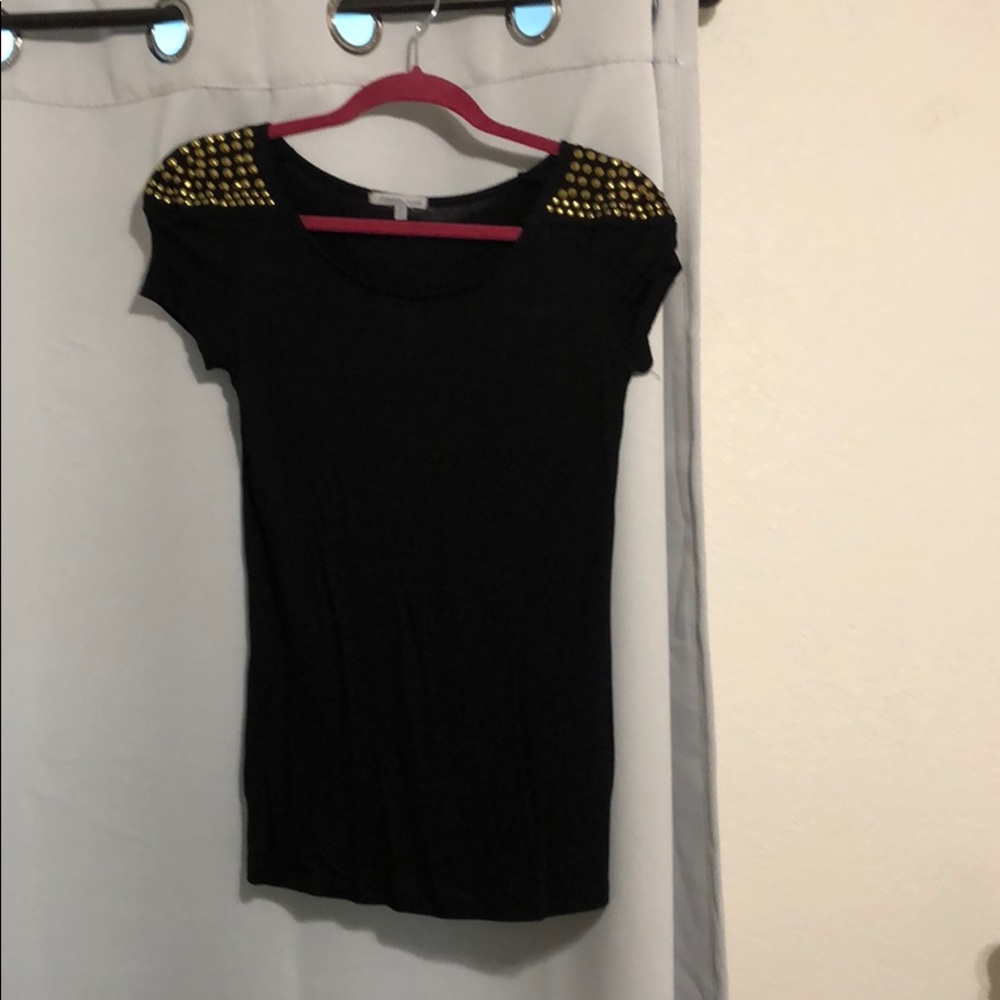 Shoulder studded shirt